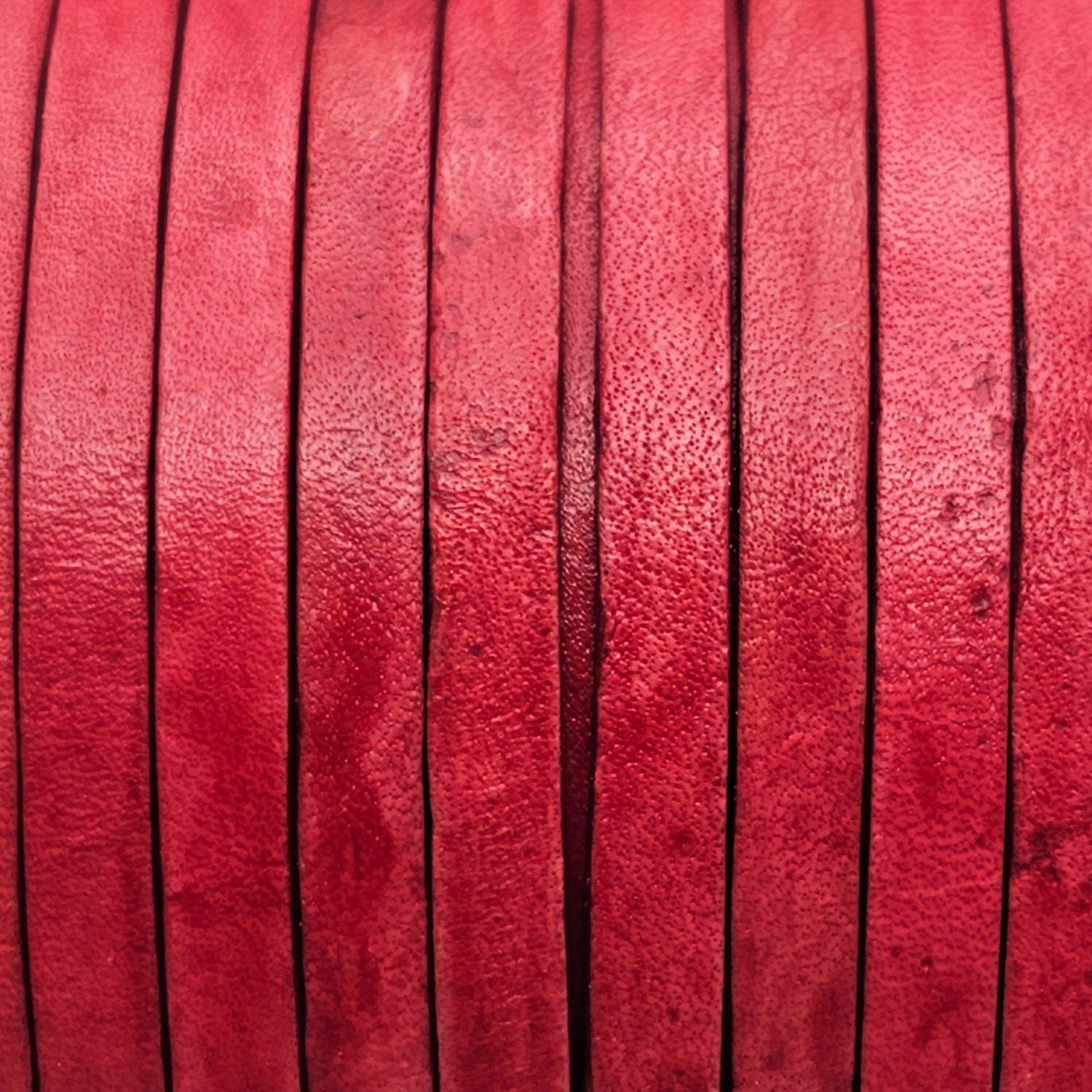 Antik Rotes flaches Lederband in 4 mm Breite und 1 mm Stärke