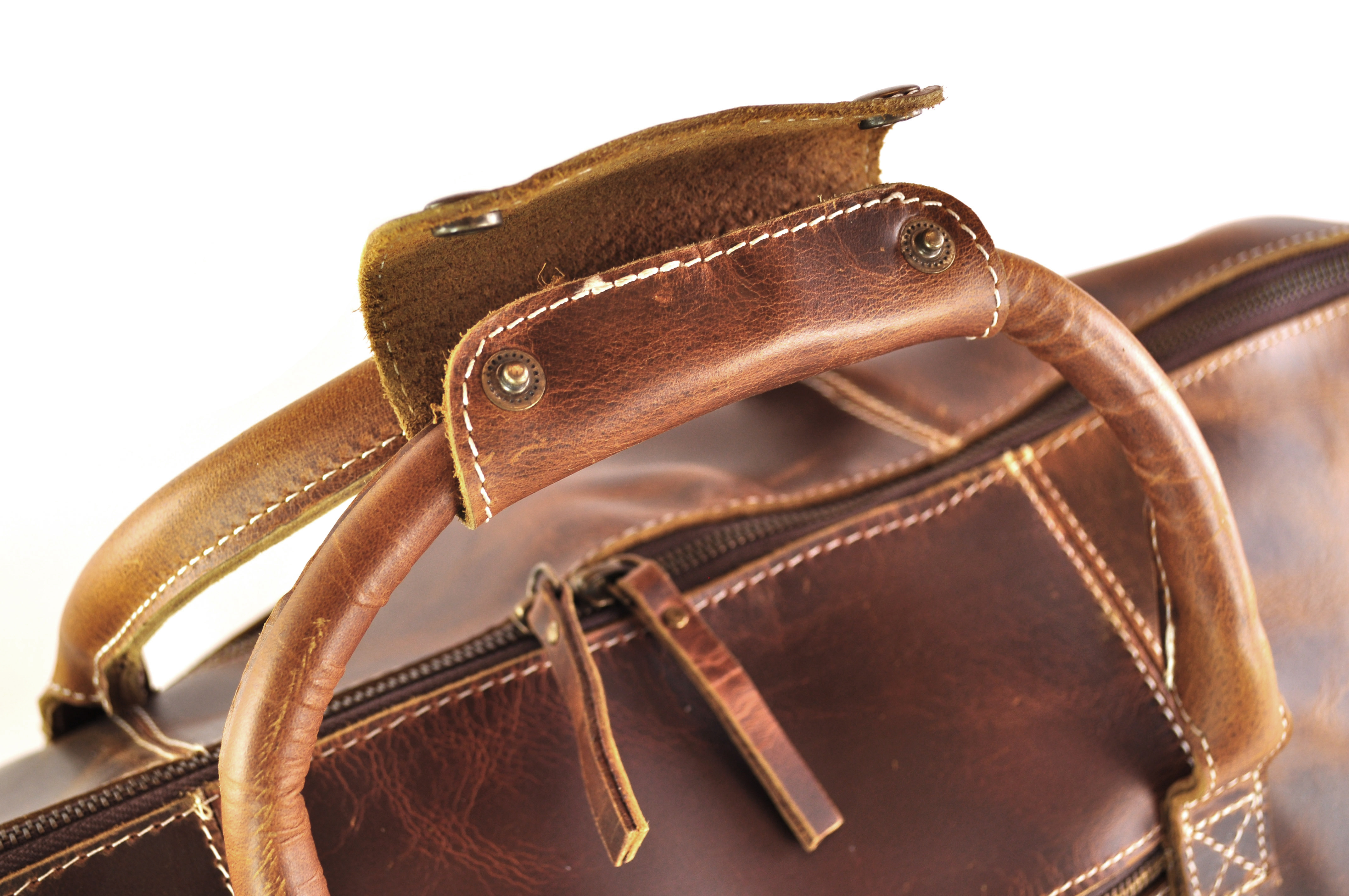 DSC_3801aUoILzx6v1OSwZ Große und robuste Ledertasche mit viel Stauraum in Vintage Antik Braun