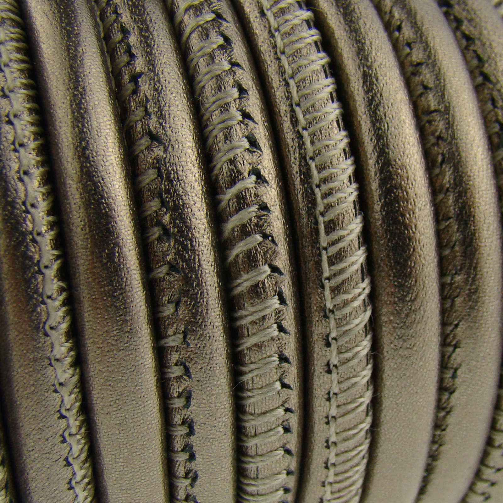 Lederschnur Rund gesäumt | Dicke:  5 mm - Messing Metallic. Länge: 5 m