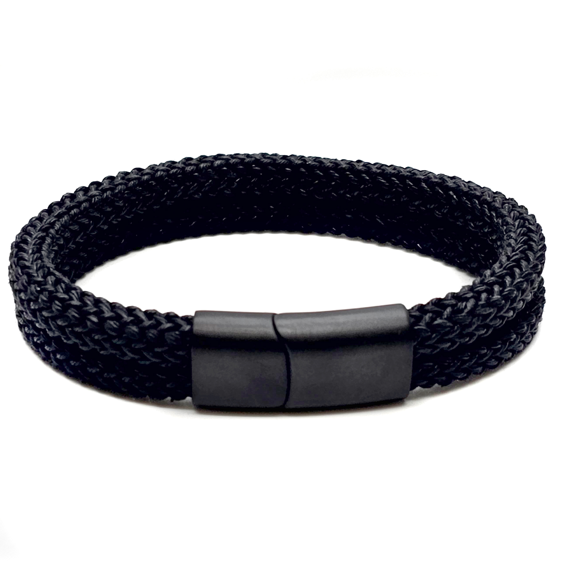 Lederarmband für Herren aus zwei quadratischen Lederschnüren mit mattem Magnetverschluss
