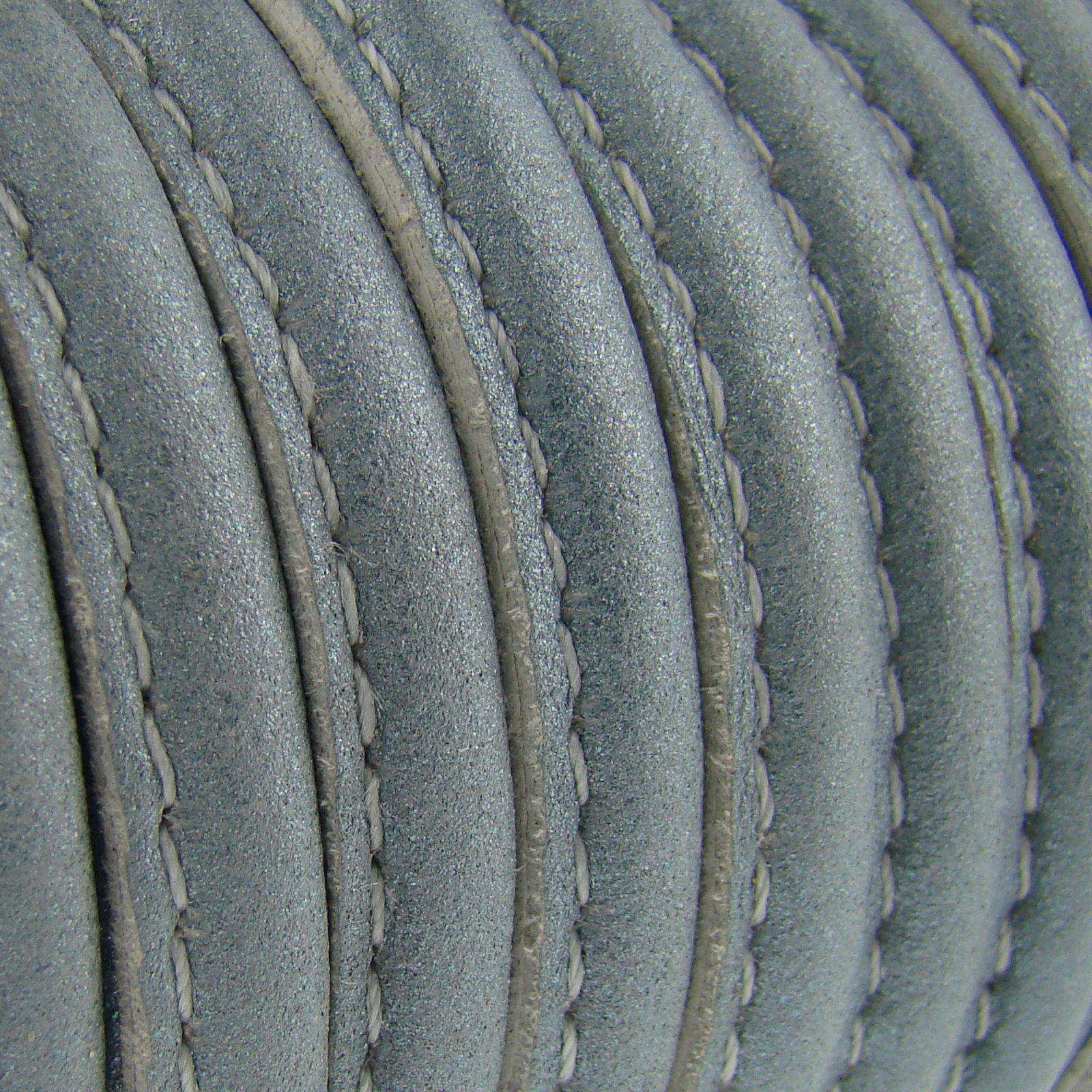 Lederschnur Oval gesäumt | Dicke:  4 mm - Schimmer Blau. Länge: 3 m