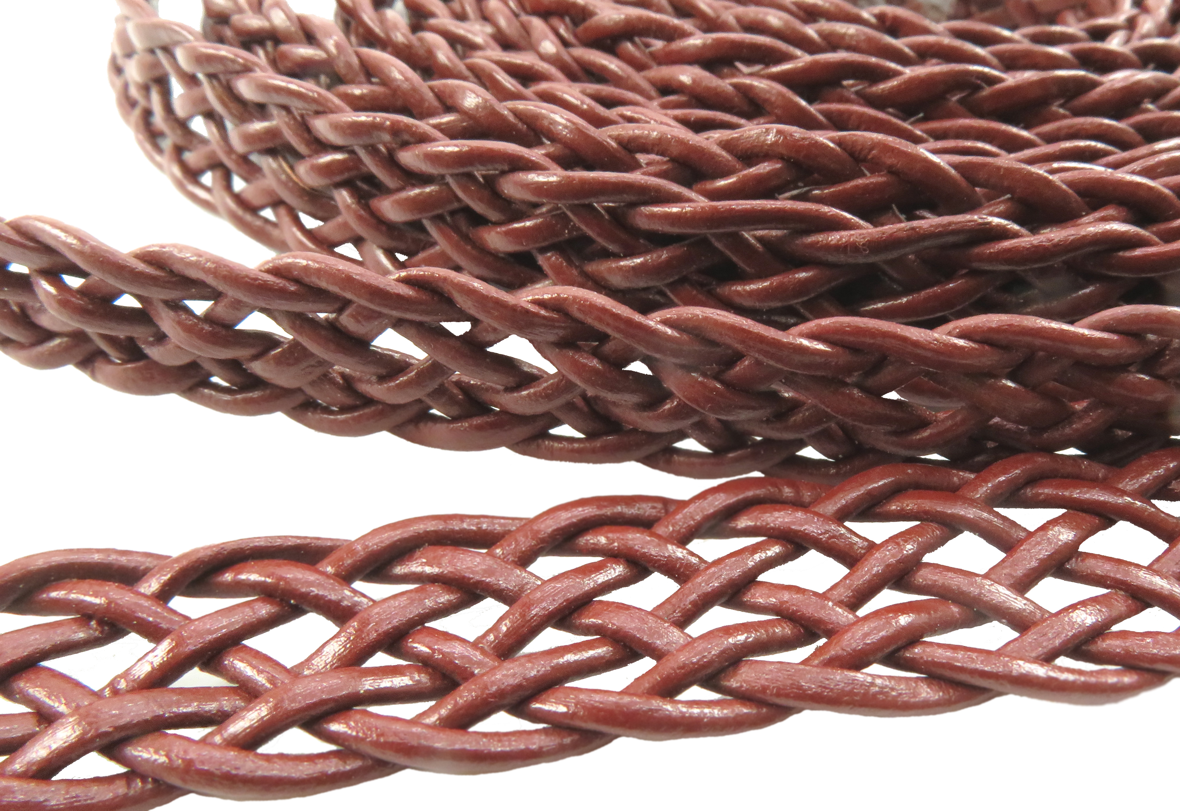 Lederband geflochten Flach 15 mm, Dicke: ca. 2,5 mm, Länge: 1 m. Weinrot