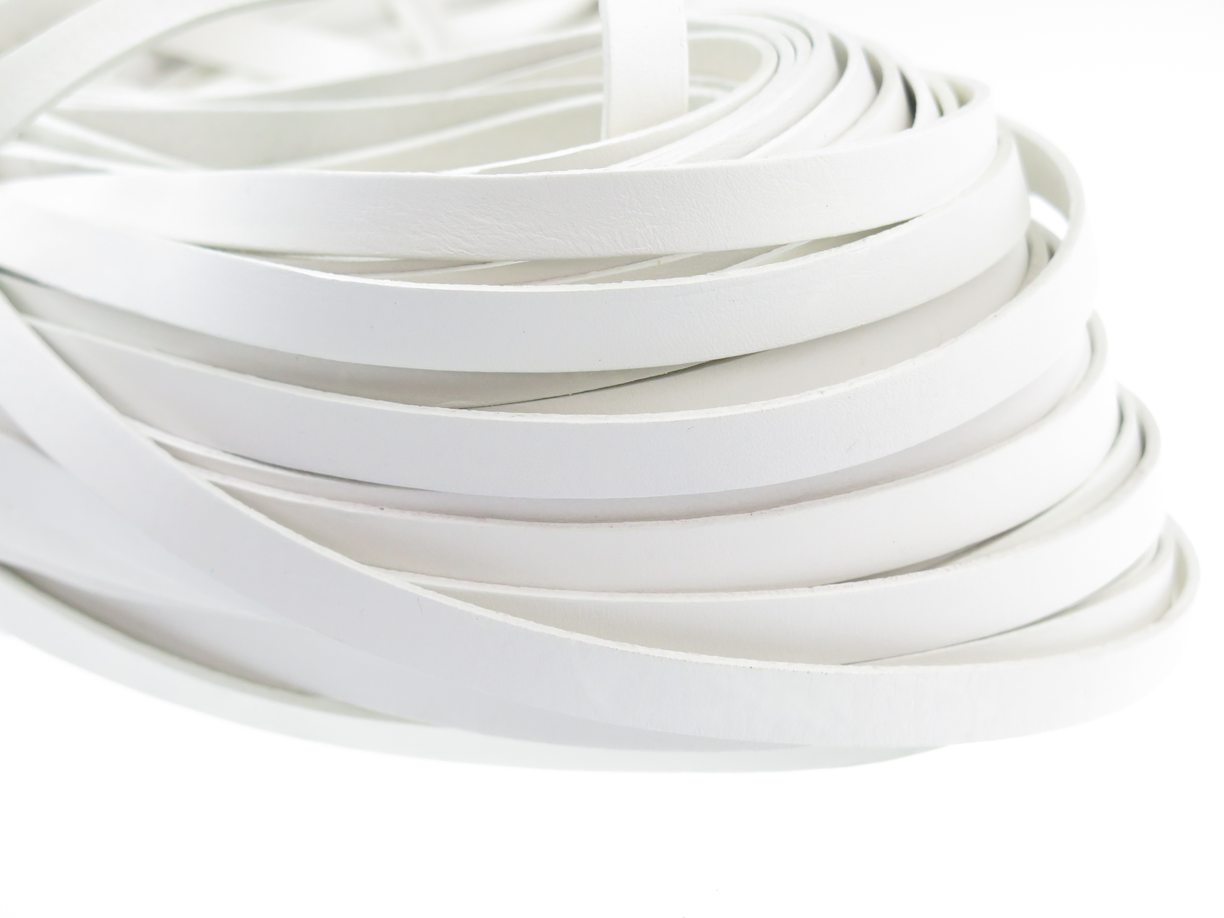 Lederband Flach 1 cm x 2 mm - Weiß. Länge: 25 m
