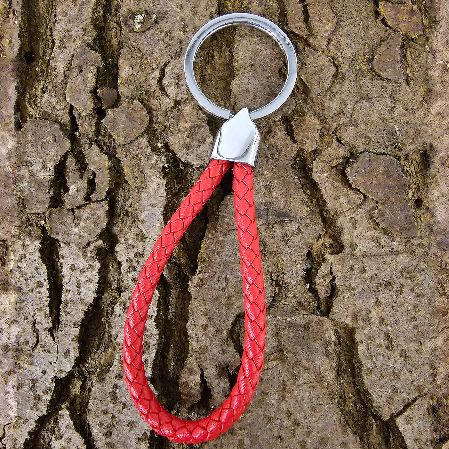 Roter Schlüsselanhänger aus Leder geflochten mit Edelstahlring 3