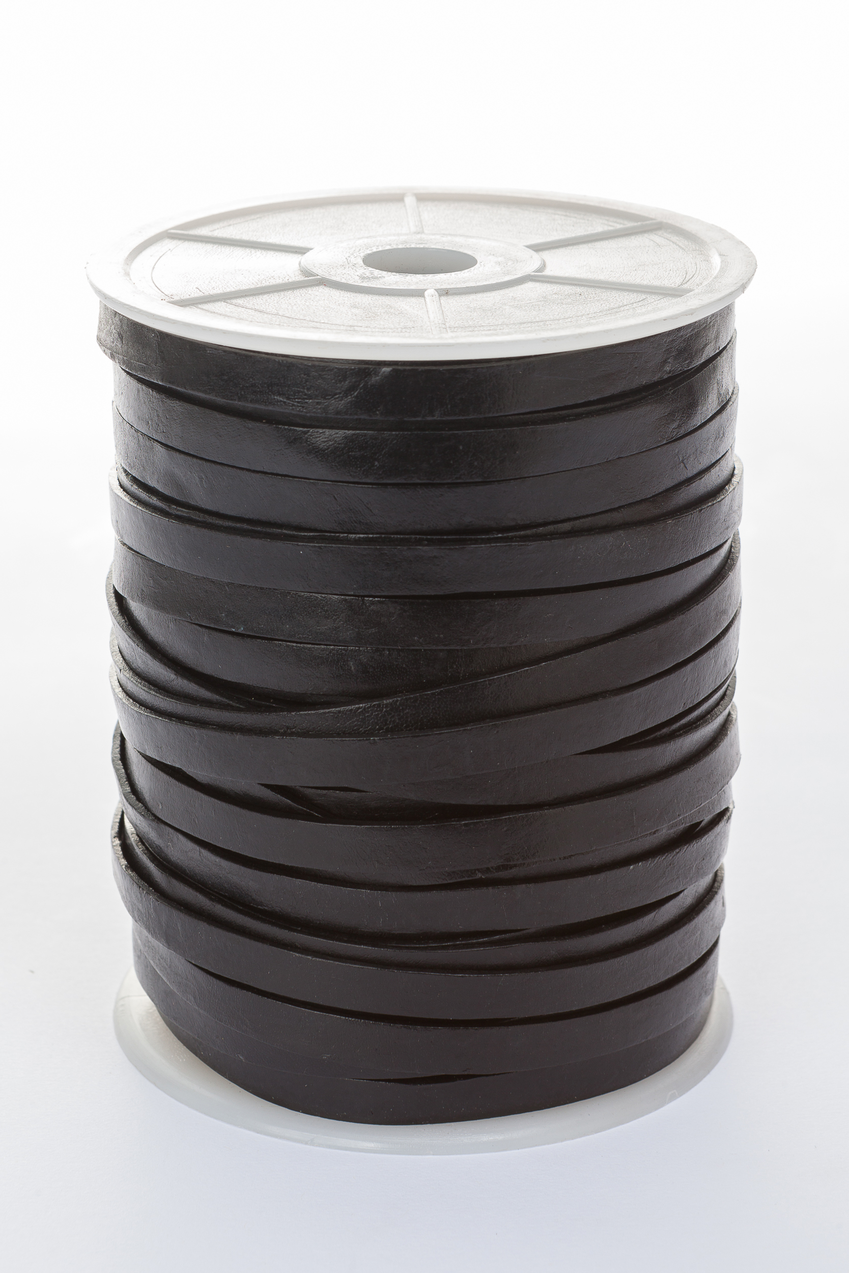 Lederband Flach 7 mm x 1,5 mm - Schwarz. Länge: 3 m