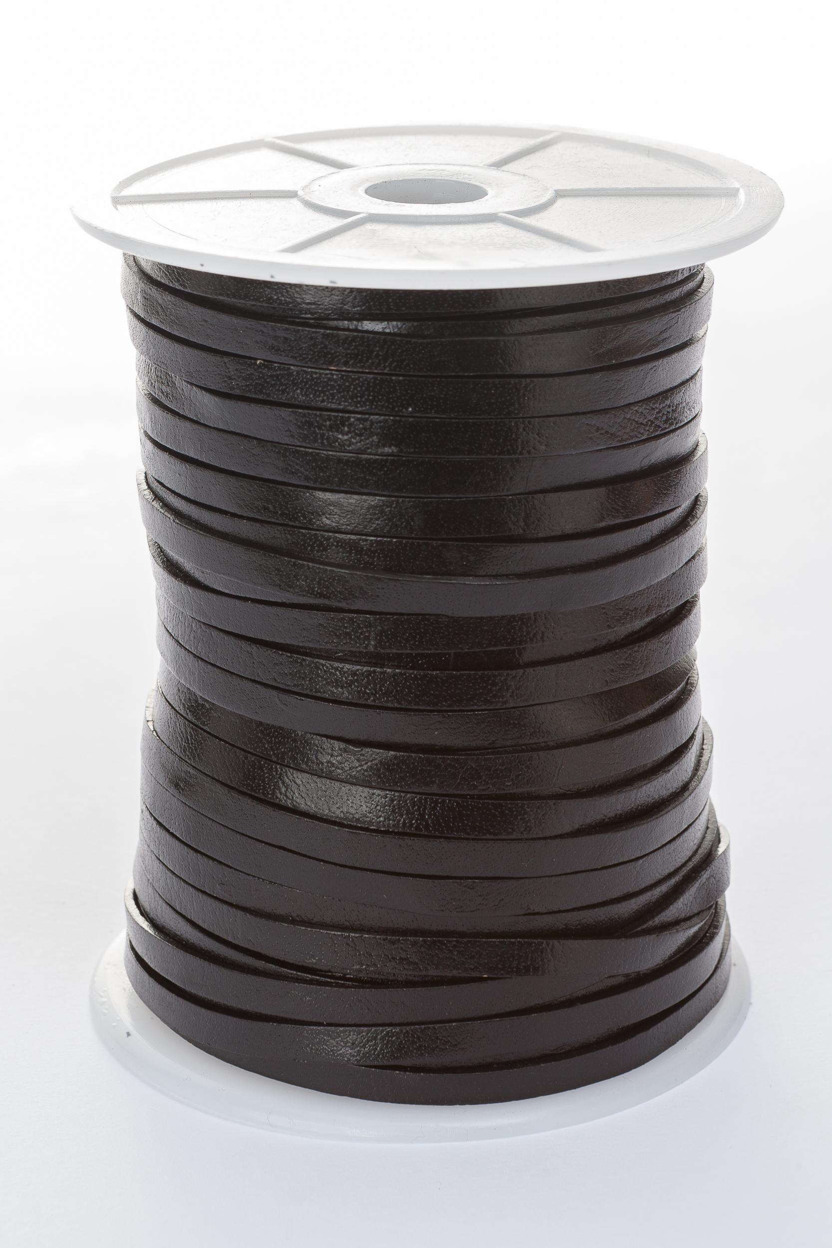 Lederband Flach 5 mm x 1,5 mm - Schwarz. Länge: 20 m