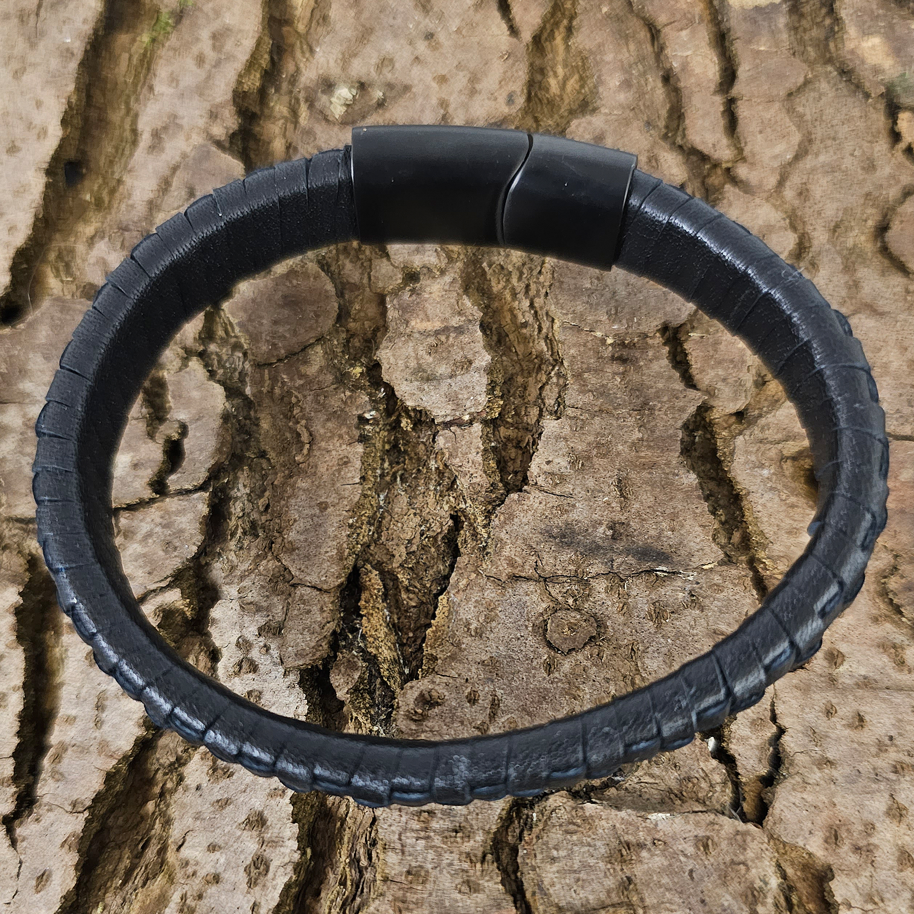 Geflochtenes Lederarmband flach - 12 mm Breite - Schwarz. Größe: 20 cm (M)