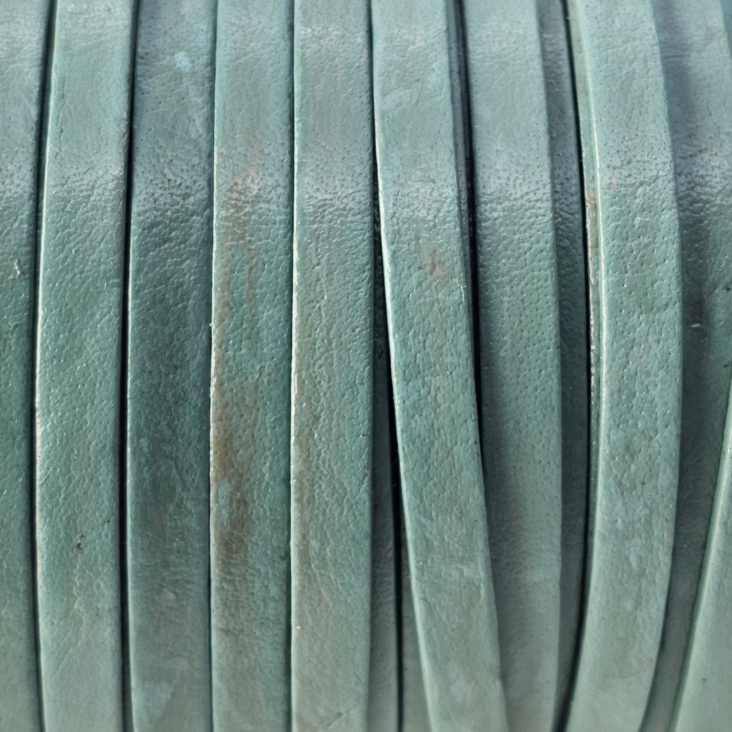 Lederband Flach 4 x 1 mm in Aqua - zum Basteln