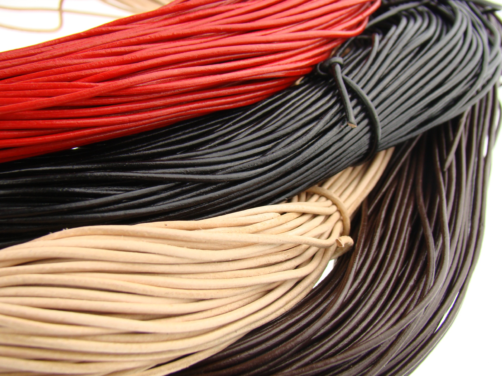 Lederschnur Rund 1,5 mm - Gold. Länge: 50 m