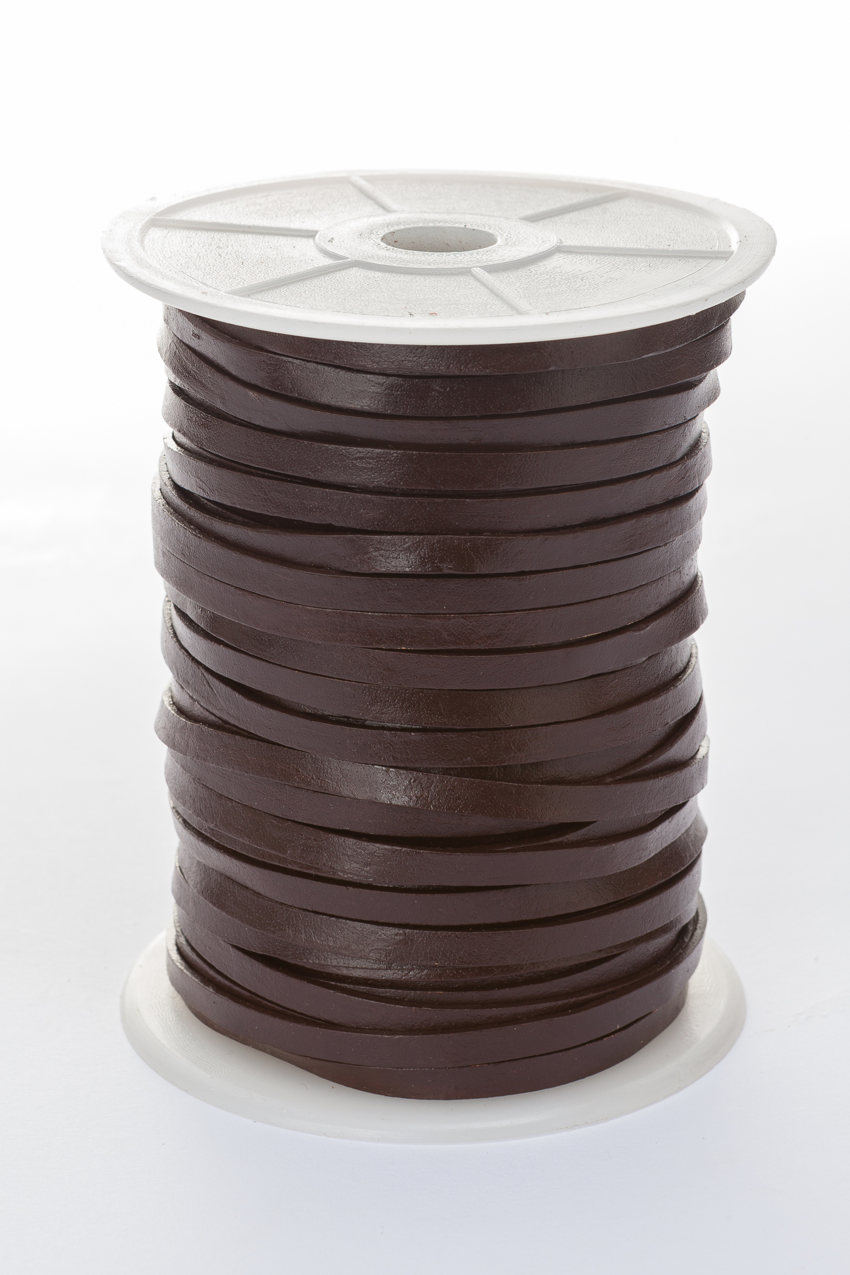 Lederband Flach 5 mm x 1,5 mm - Braun. Länge: 20 m