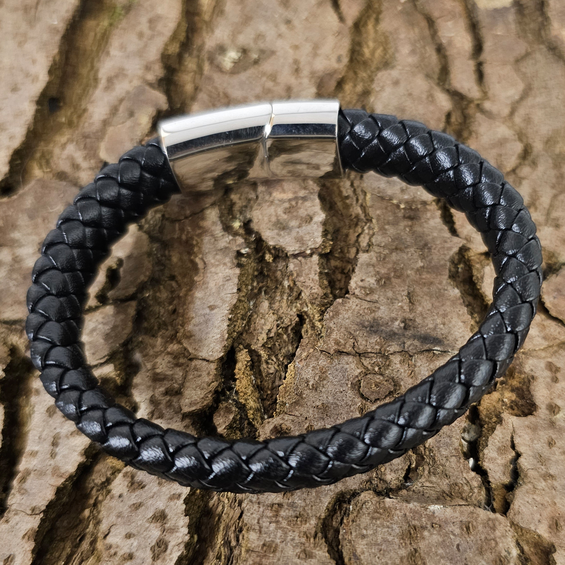 Geflochtenes Lederarmband flach - 12 mm Breite - Schwarz. Größe: 20 cm (M)