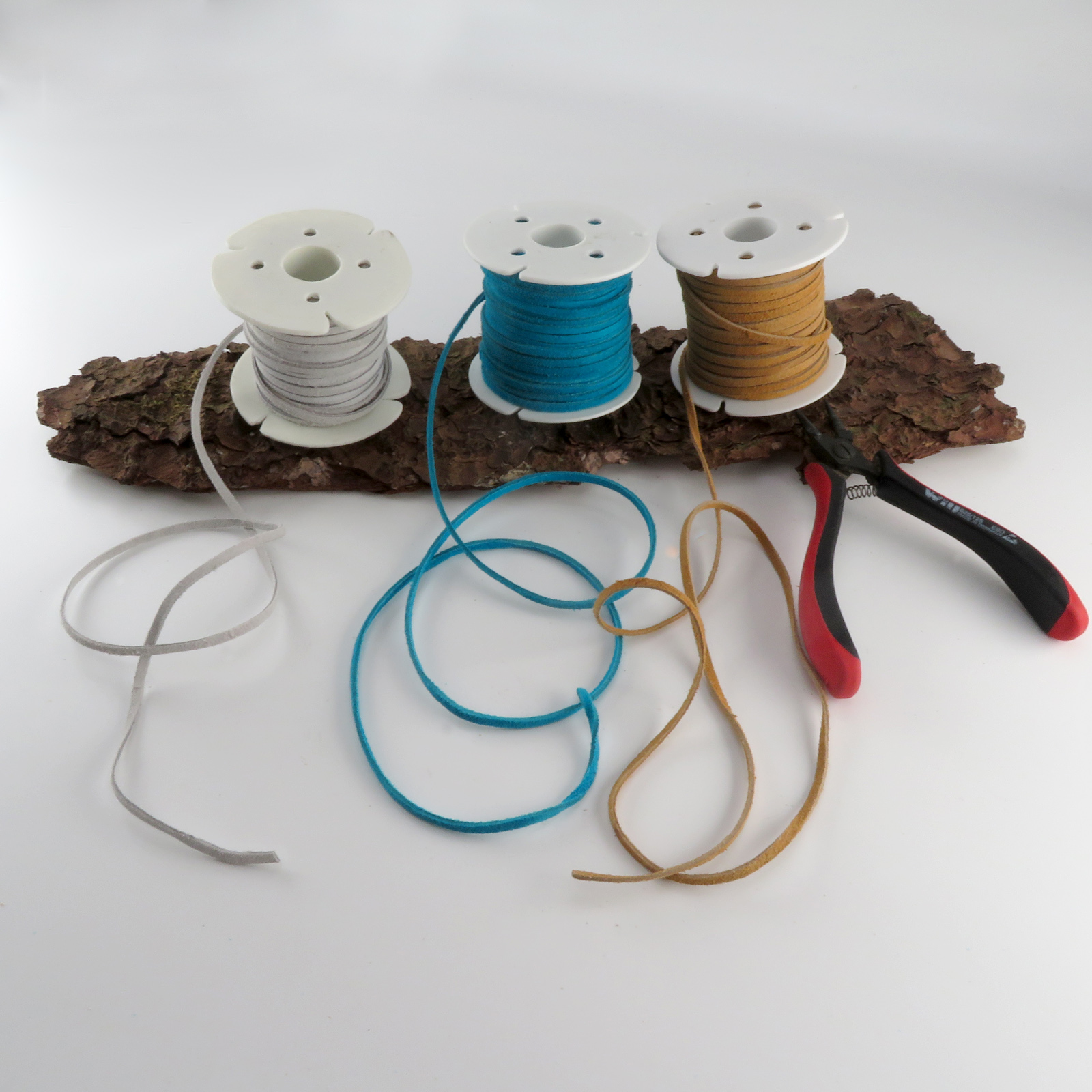 Lederband Flach Wild  3 mm x 1,5 mm - Blau. Länge: 10 m