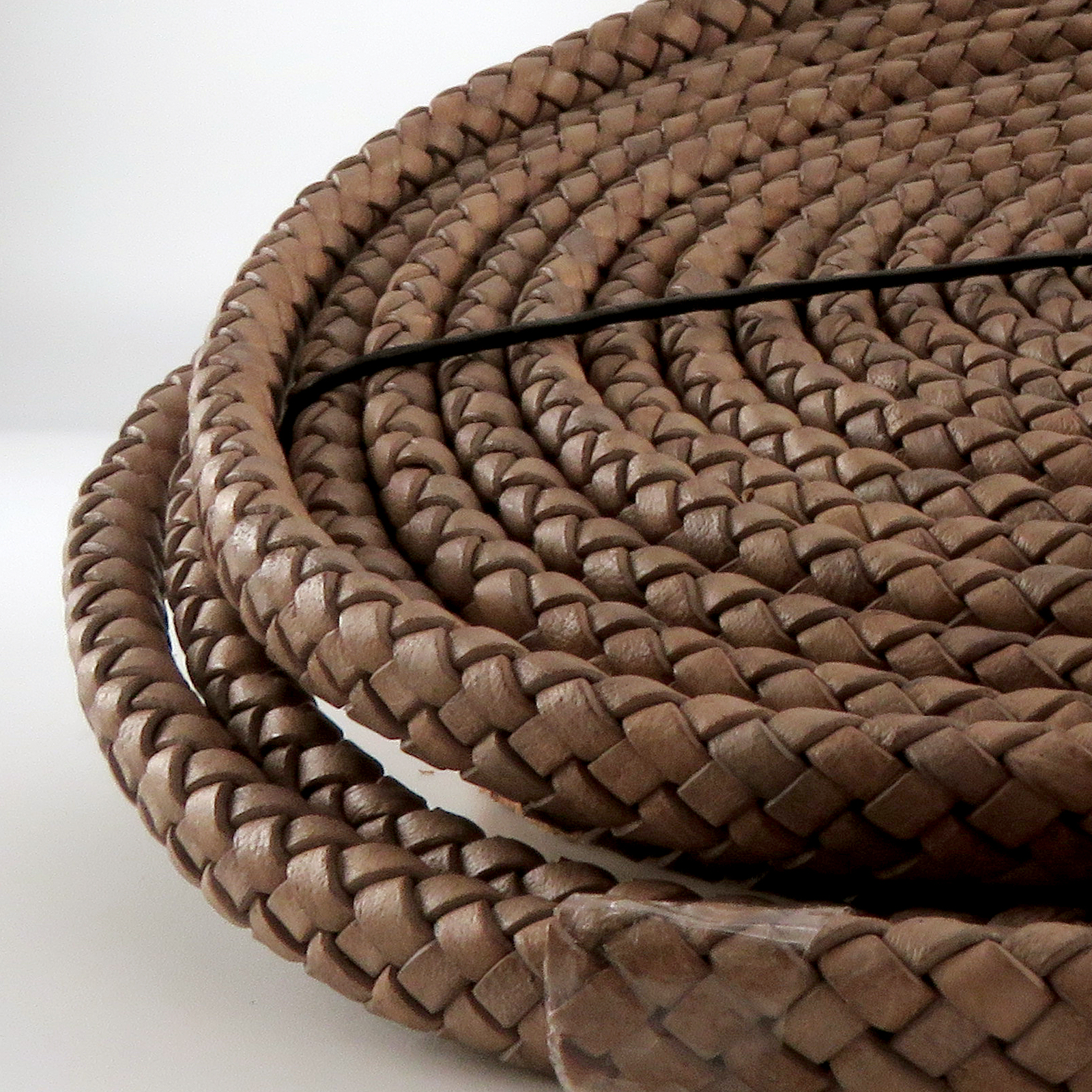Lederschnur geflochten Oval 10 mm x 6 mm - Natur Beige. Länge: 5 m