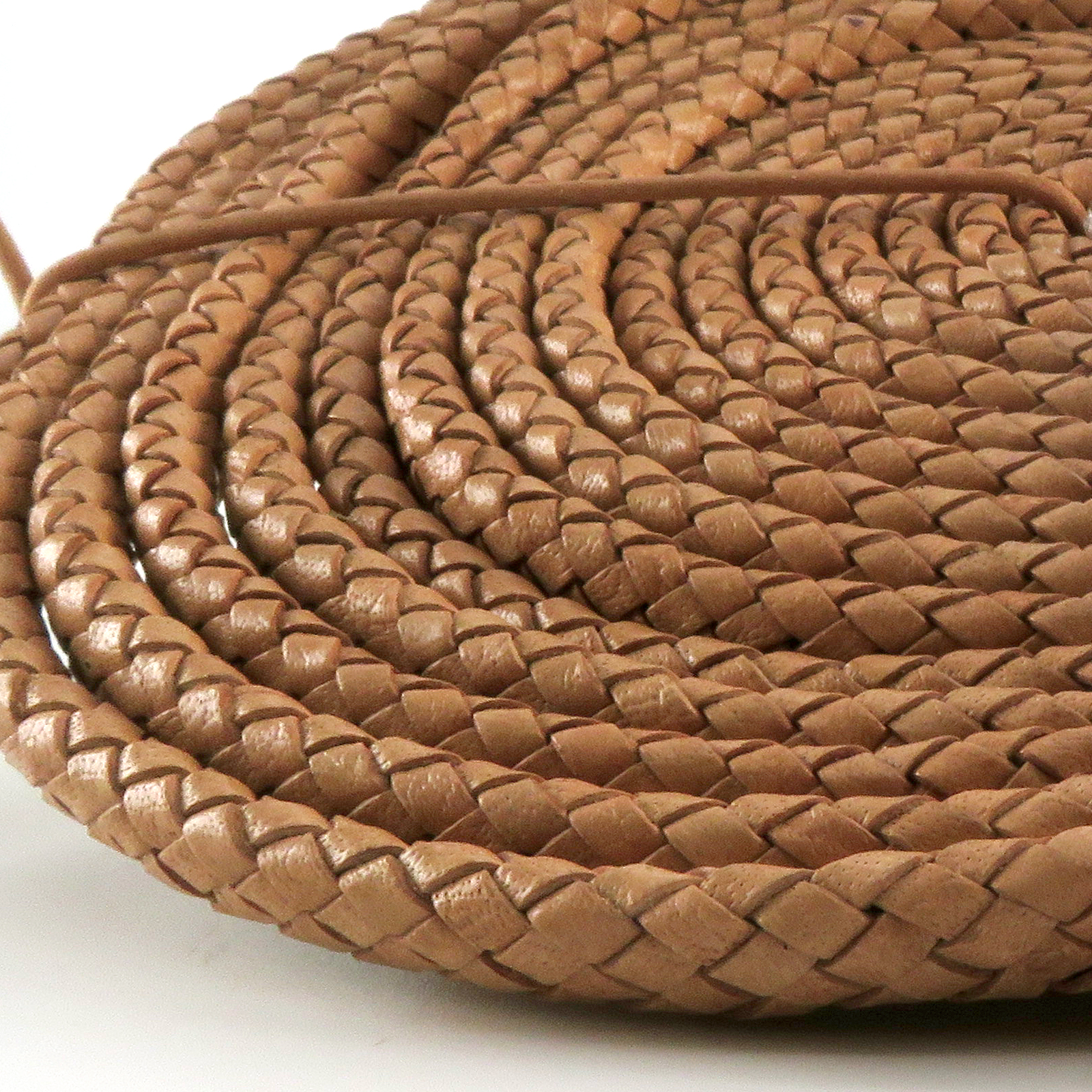 Lederschnur geflochten Oval 10 mm x 6 mm - Natur. Länge: 5 m
