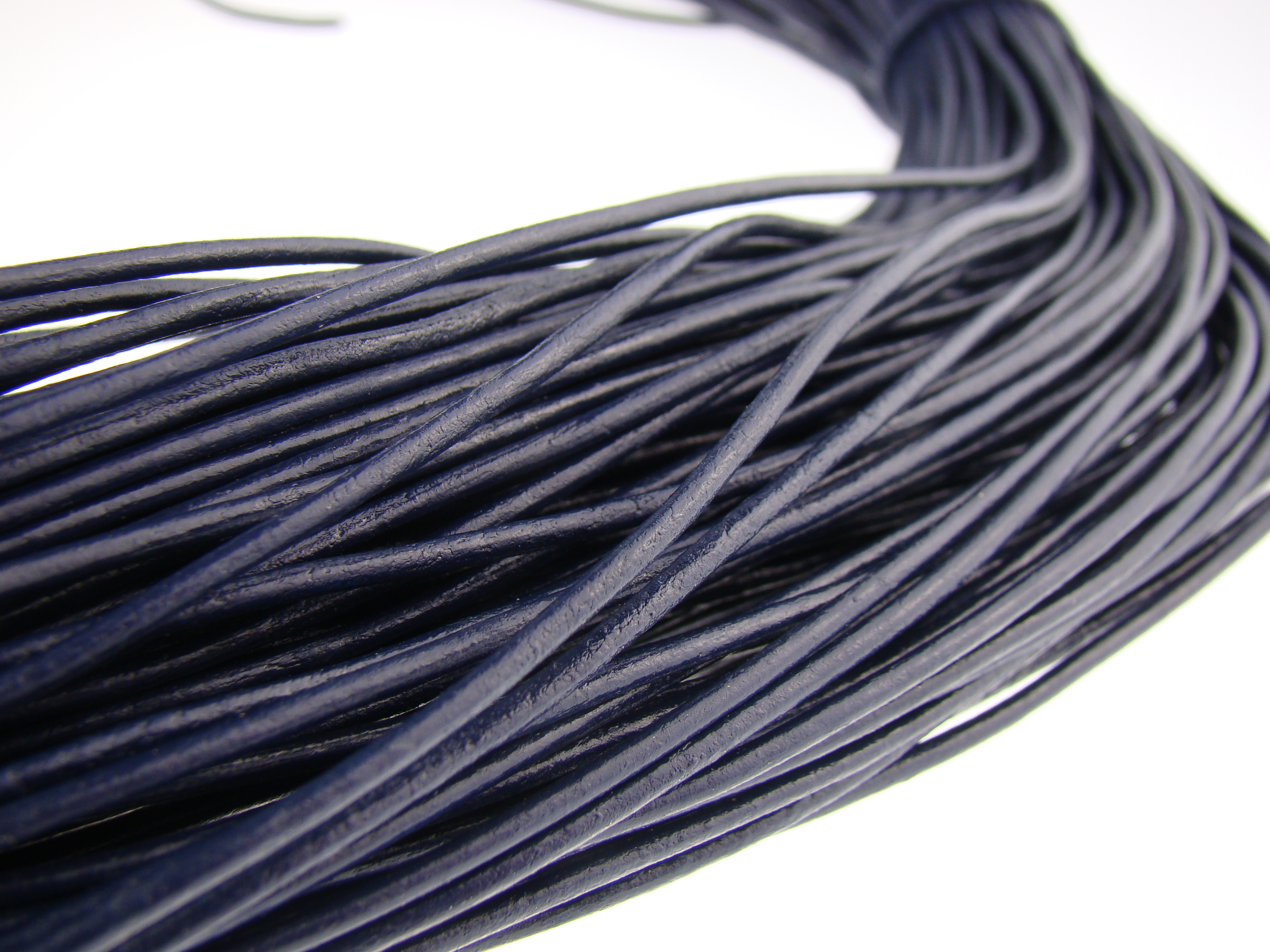 Lederschnur Rund 2 mm - Navy. Länge: 15 m