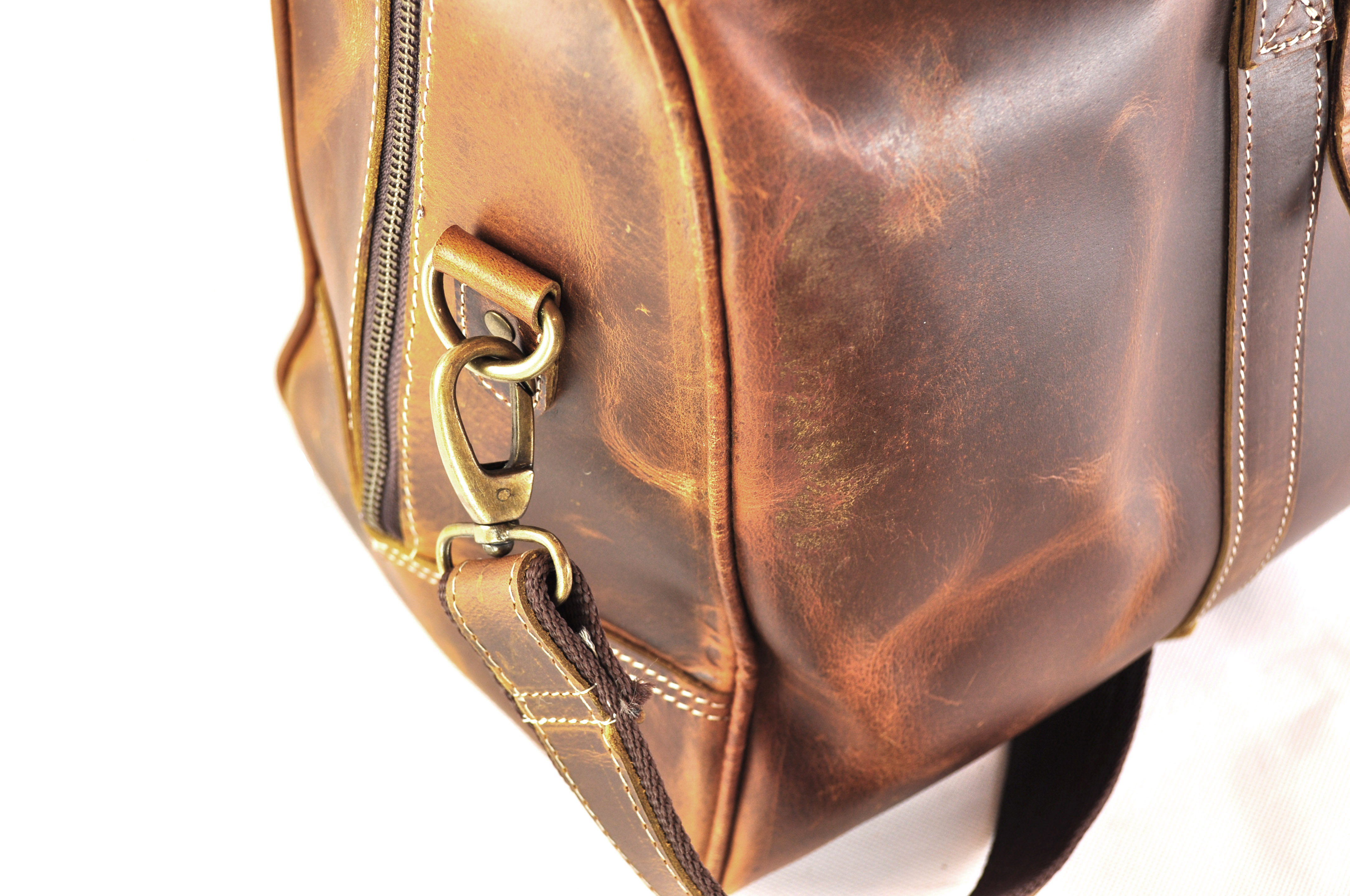 DSC_3803a1IXqak2lB6ctJ Große und robuste Ledertasche mit viel Stauraum in Vintage Antik Braun