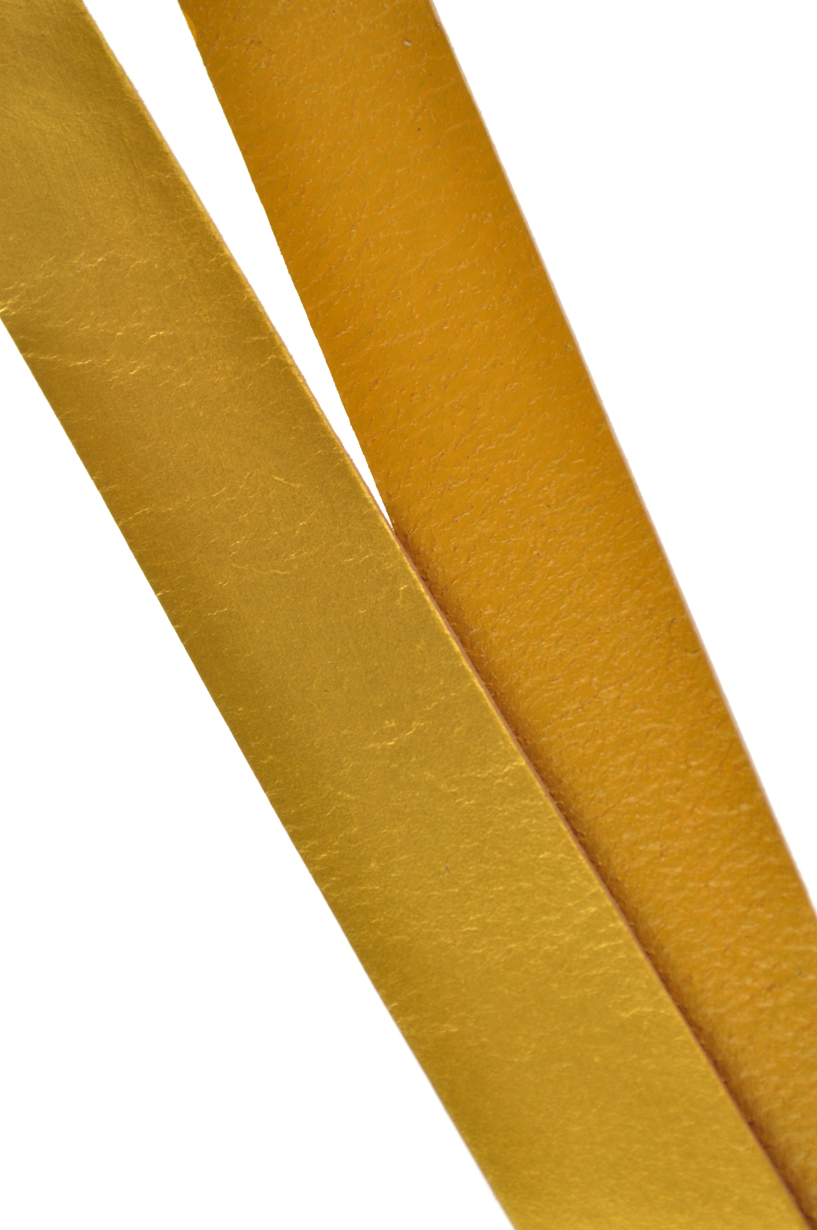 Lederband Flach. Länge: 1 m; Dicke: 2 mm - Gold. Breite: 10 mm
