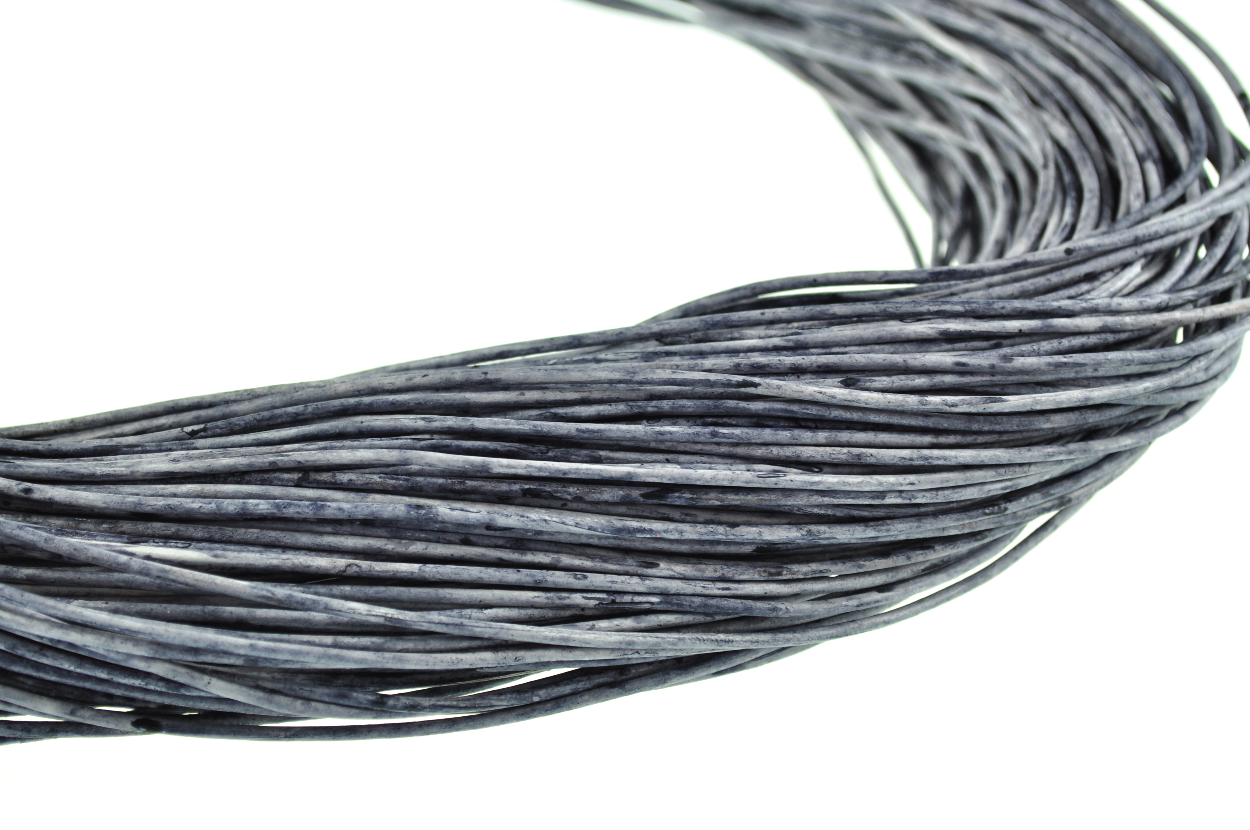Lederschnur Rund 2 mm - Mesh Hell Grau. Länge: 50 m auf Rolle