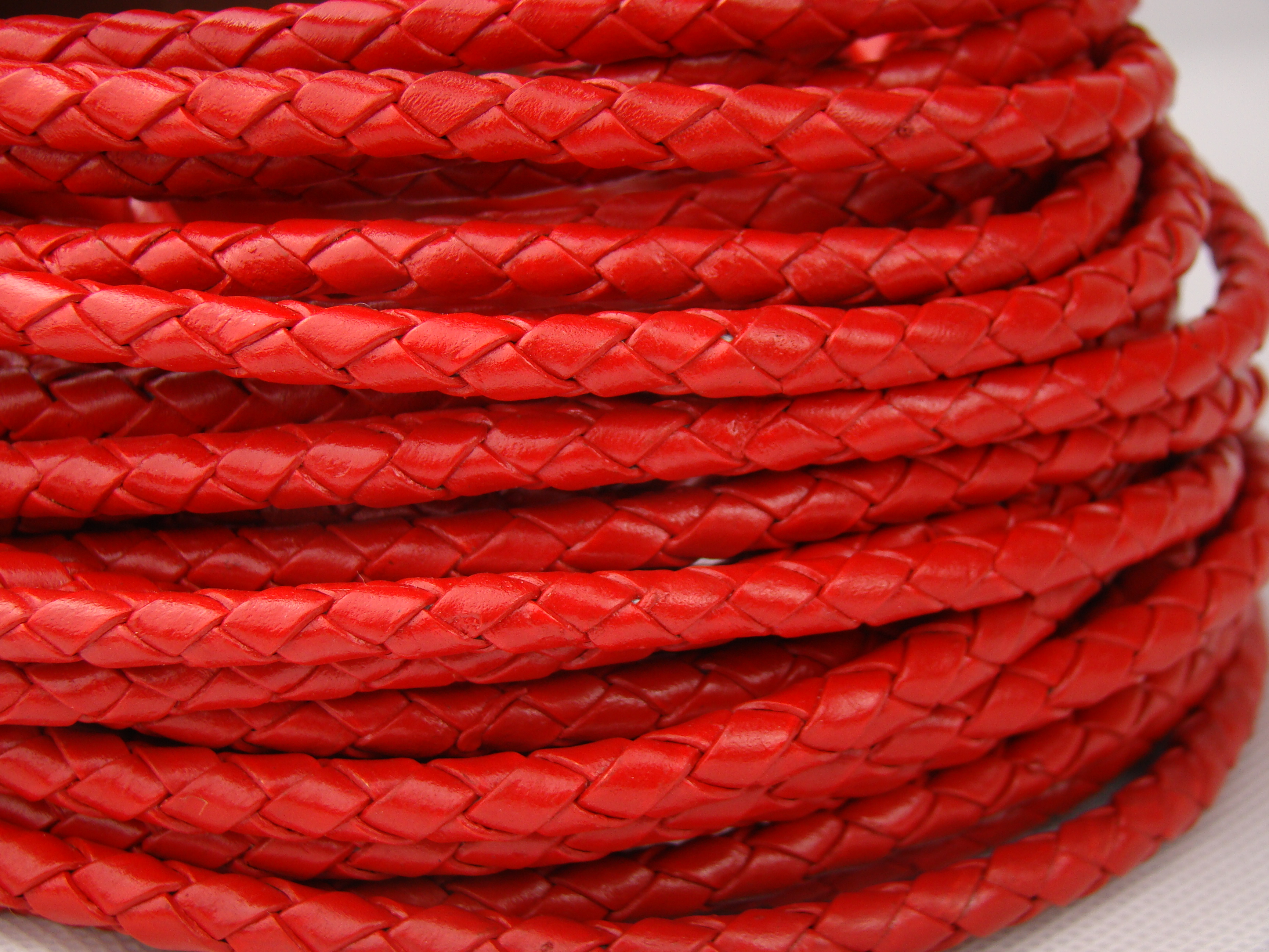 Lederschnur geflochten 3 mm - Rot. Länge: 1 m