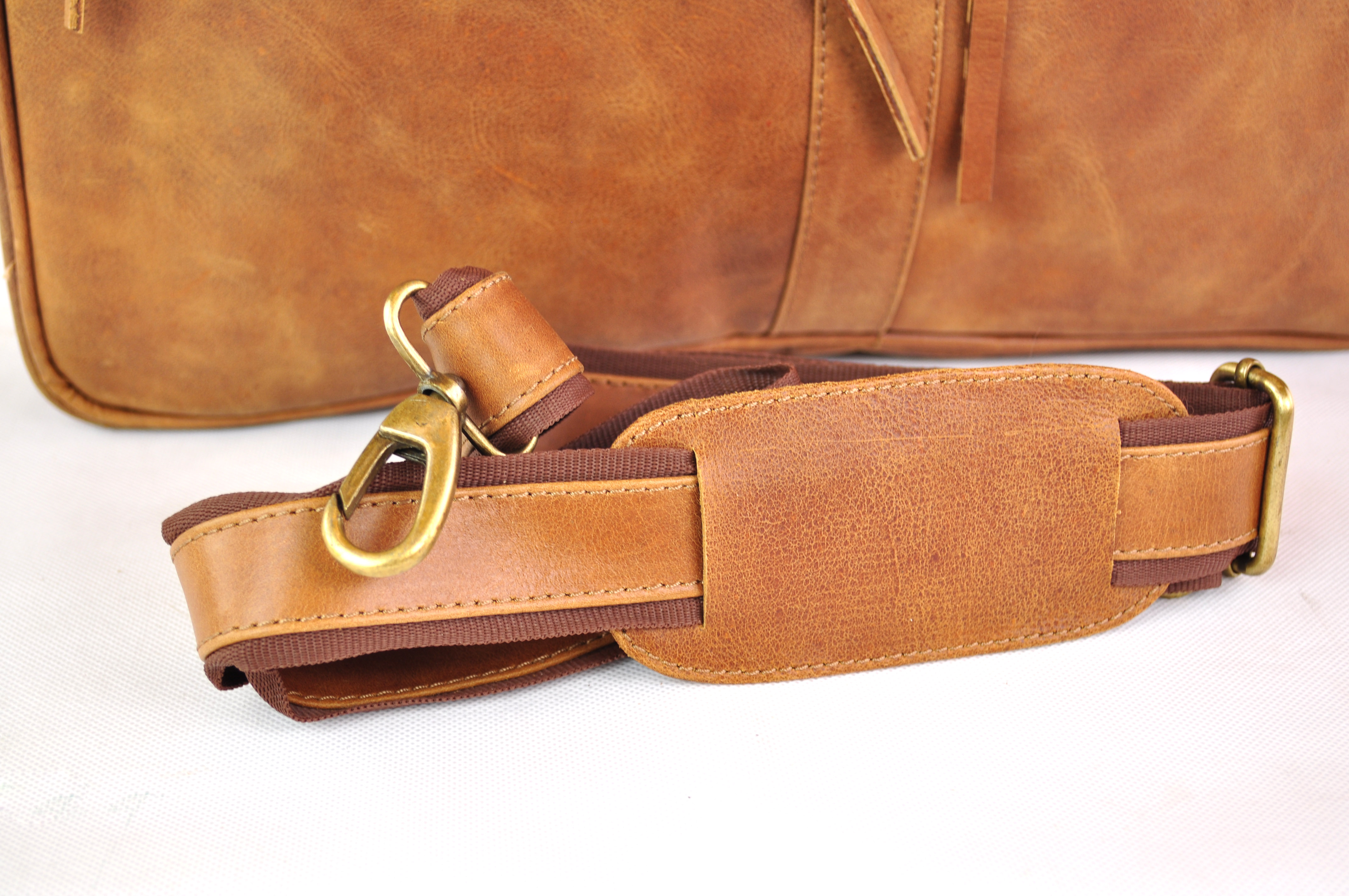 Große Ledertasche | Vintage Optik | 45cm x 35cm x 8cm - Hellbraun