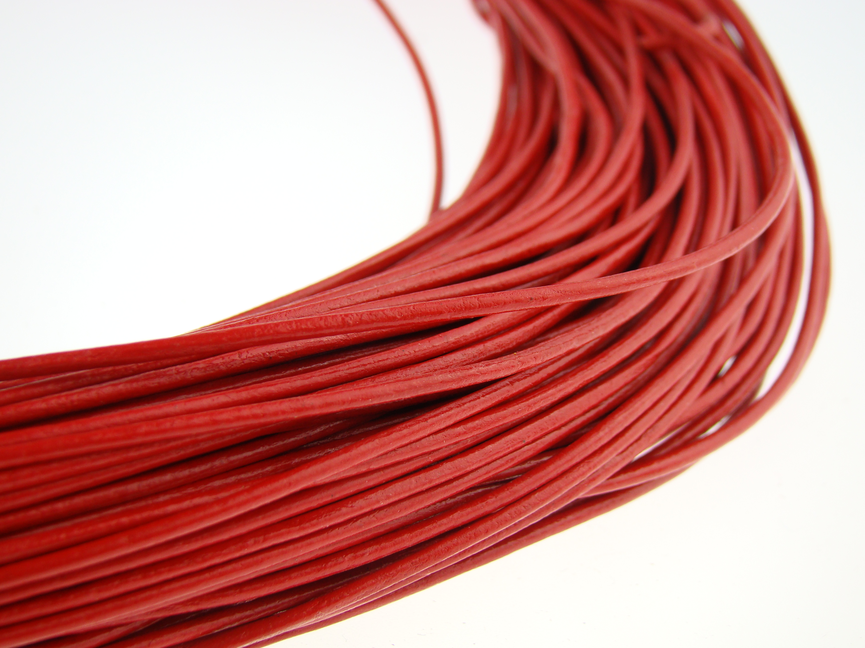 Lederschnur Rund 1,5 mm - Rot. Länge: 25 m