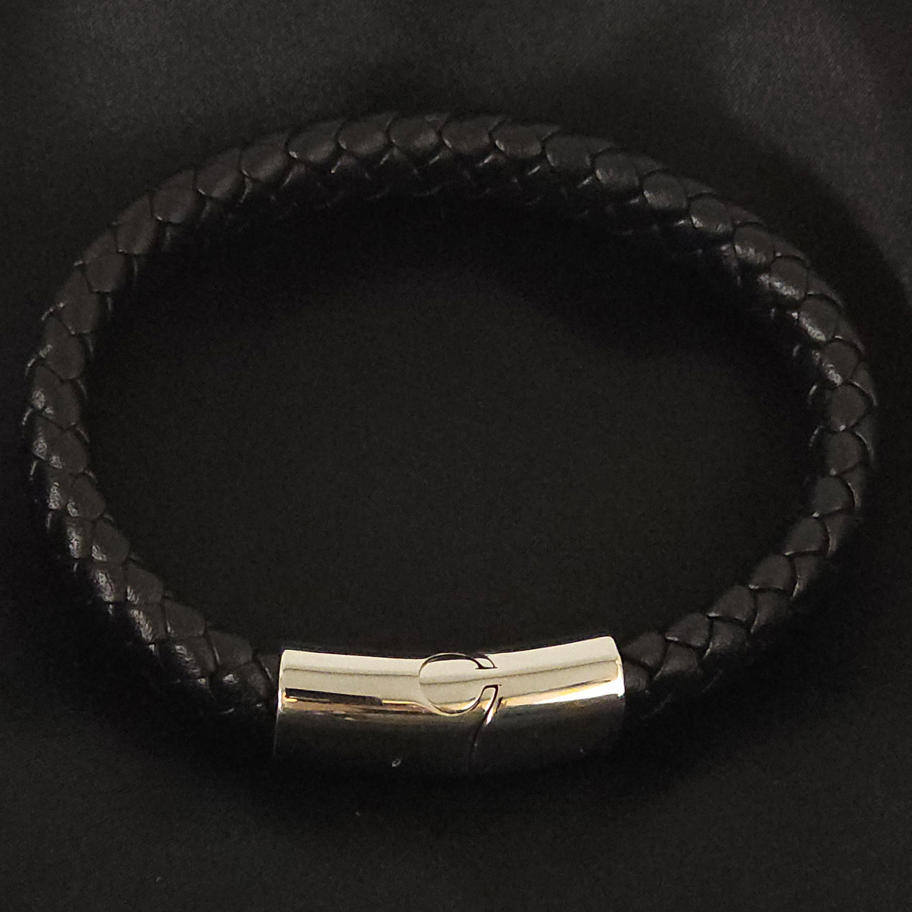 Geflochtenes Lederarmband flach - 12 mm Breite - Schwarz. Größe: 20 cm (M)