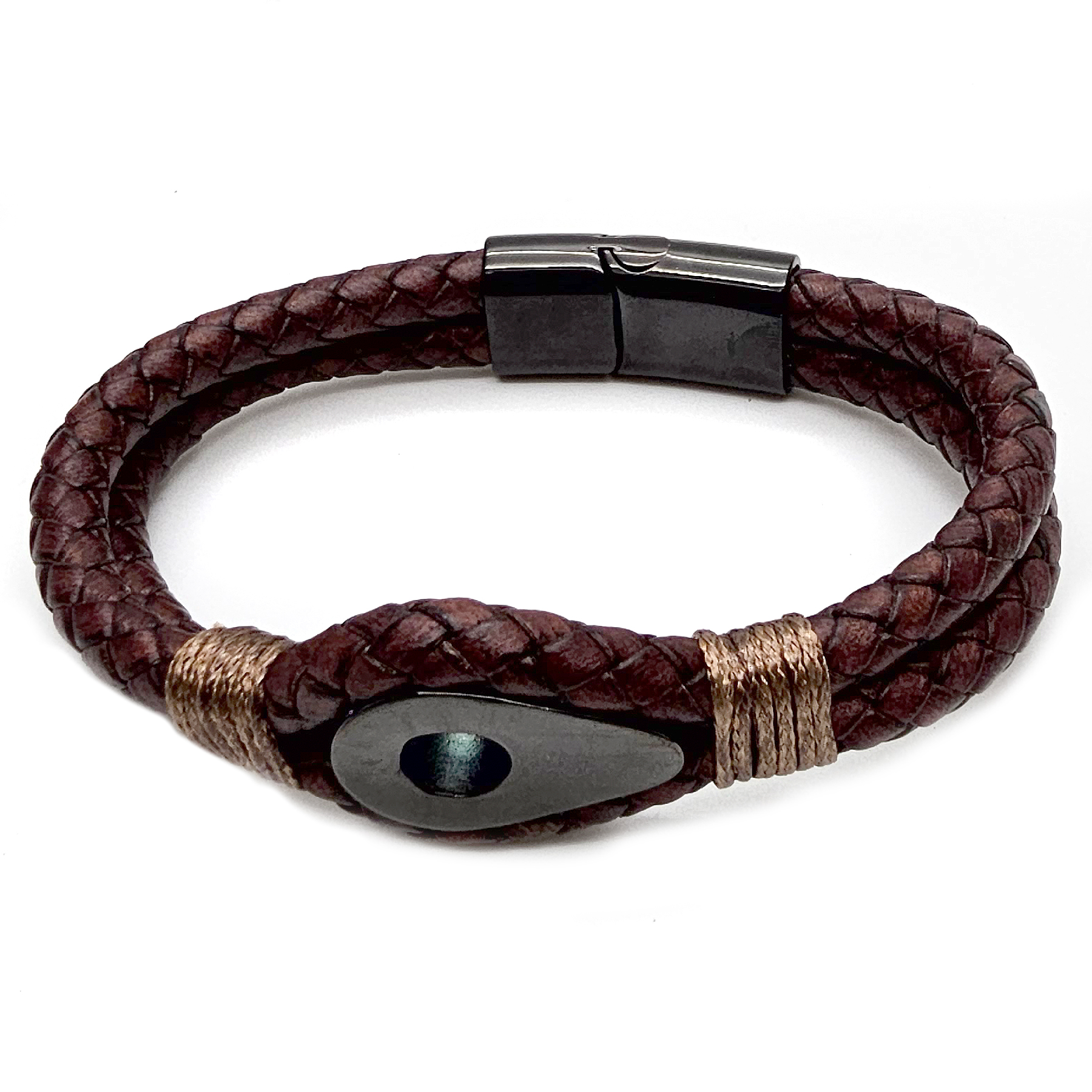 Geflochtenes Lederarmband mit besonderen Details in Antikbraun. Größe: 20 cm (M)