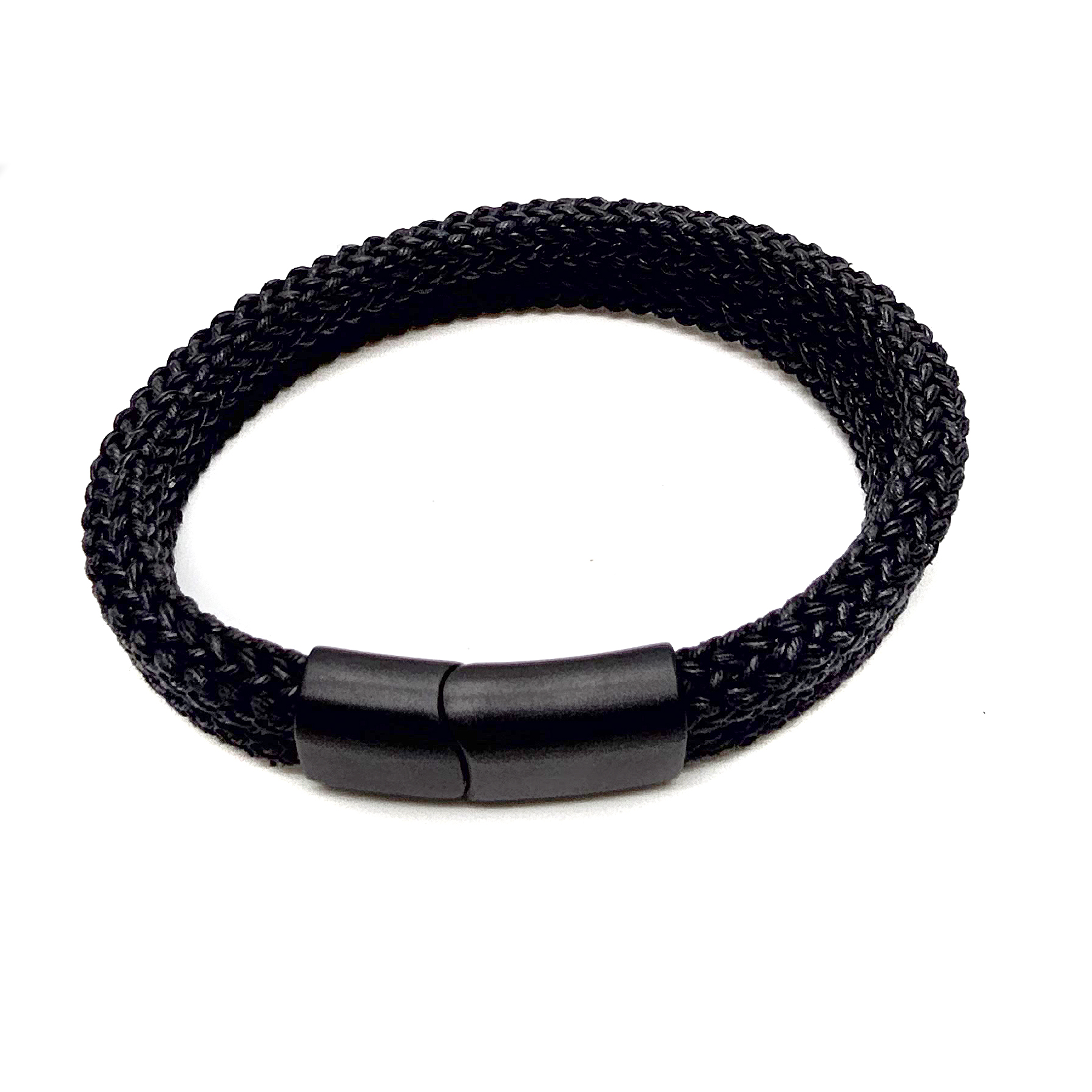 Lederarmband für Herren aus zwei quadratischen Lederschnüren mit mattem Magnetverschluss