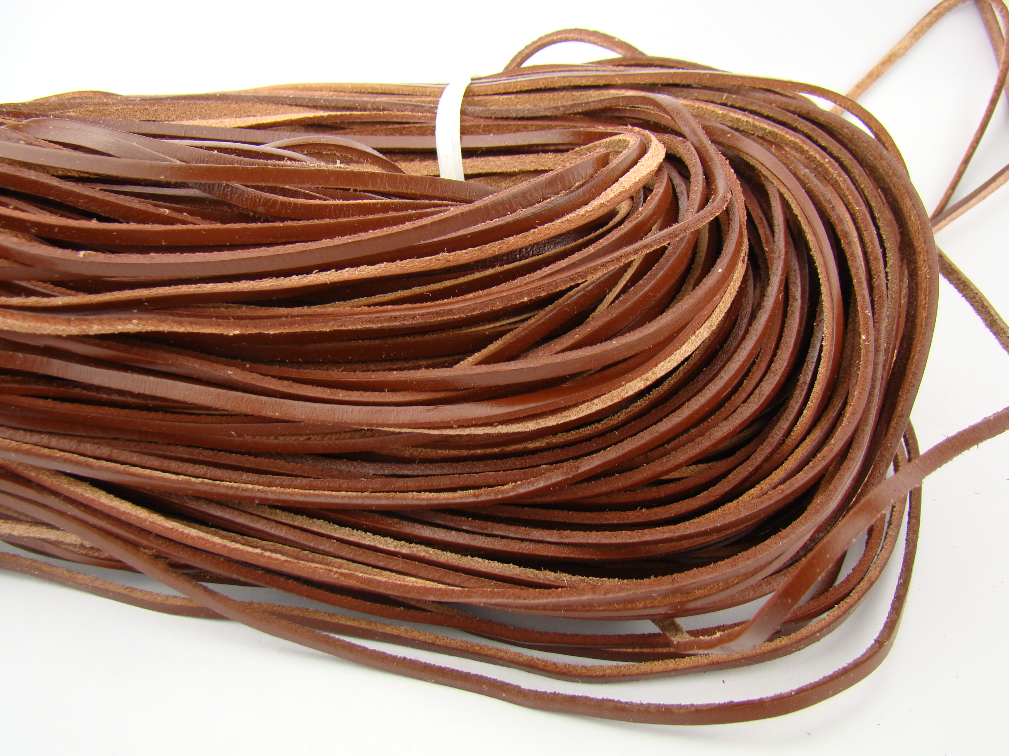 Lederband Flach Eckig 3 mm x 2 mm - Braun. Länge: 25 m