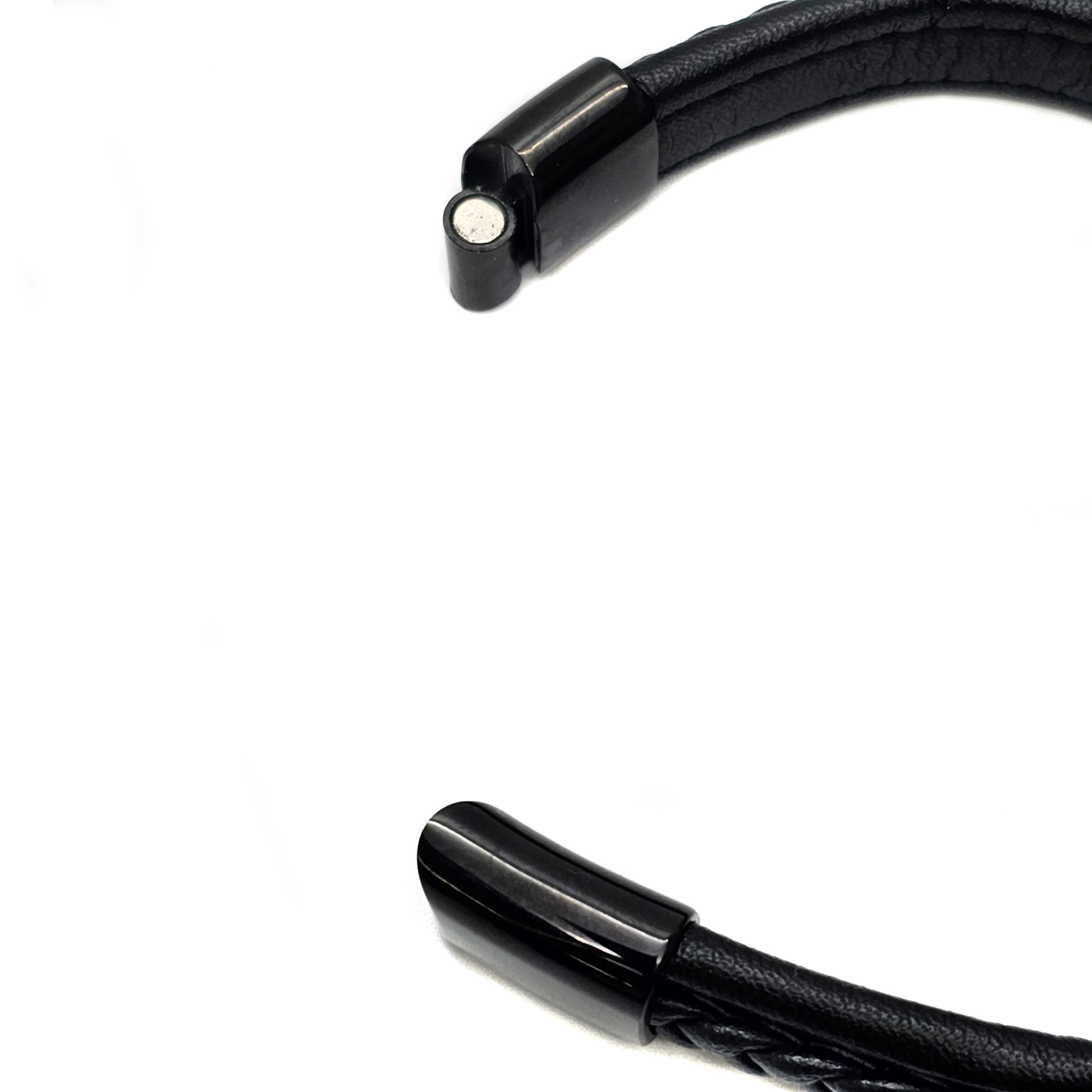 Lederarmband flach mit geflochtener Lederschnur - 12 mm - Schwarz. Größe: 21 cm (L)
